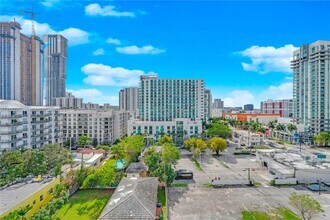 321 NE 26th St in Miami, FL - Building Photo - Building Photo