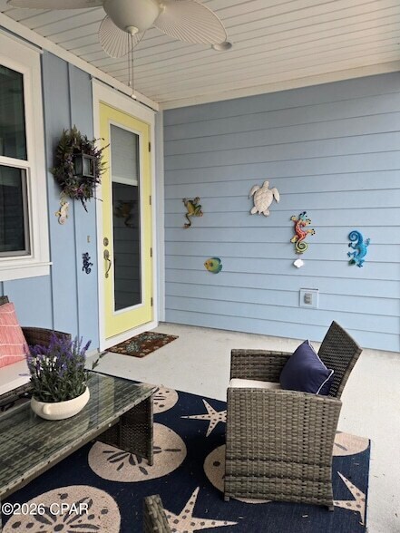 8970 Coral Reef Wy in Panama City Beach, FL - Foto de edificio