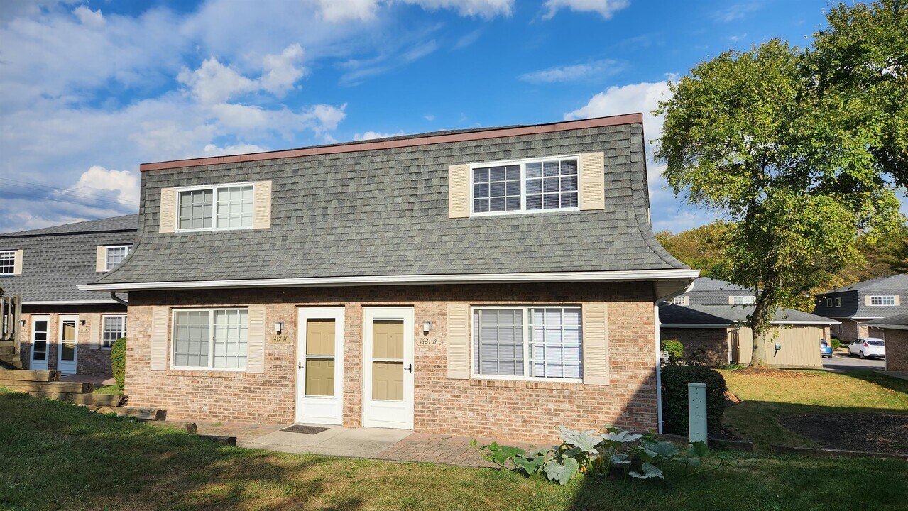 1421 Wabash Ave in Delaware, OH - Building Photo