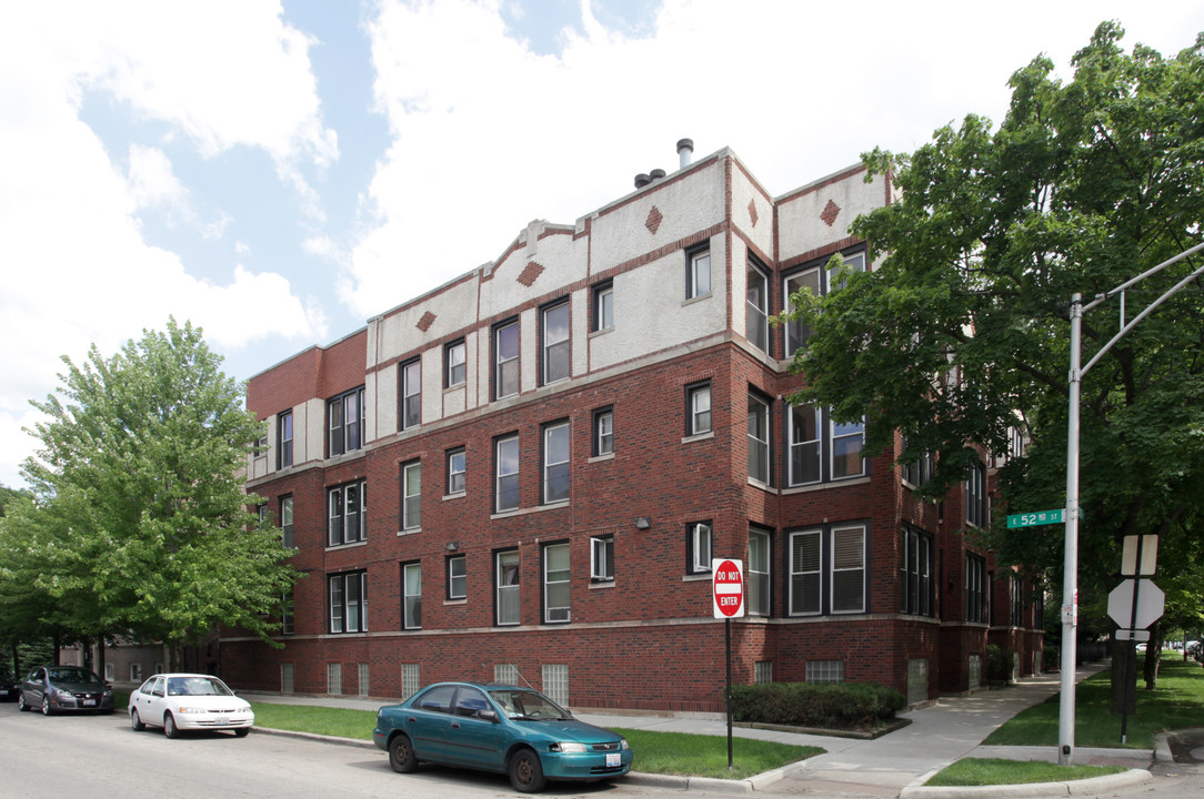 Stratford in Chicago, IL - Building Photo