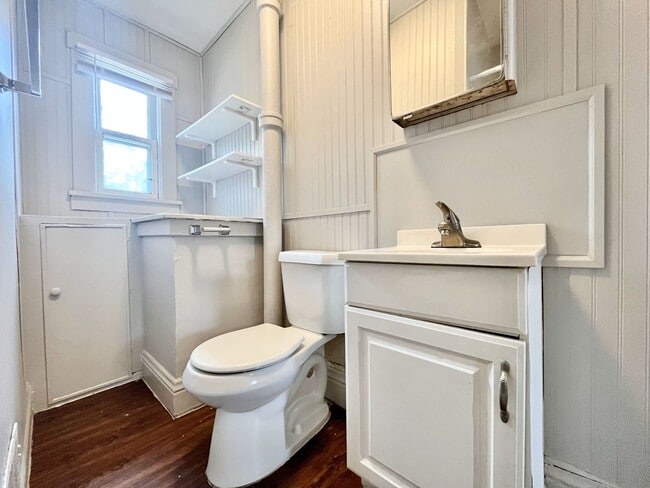 1126 Holt St in Muskegon, MI - Building Photo - Building Photo