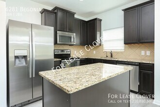 6281 Begonia in New Braunfels, TX - Foto de edificio - Building Photo