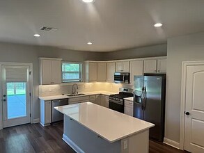 1338 Shadow Bluff Dr in Baton Rouge, LA - Building Photo - Building Photo