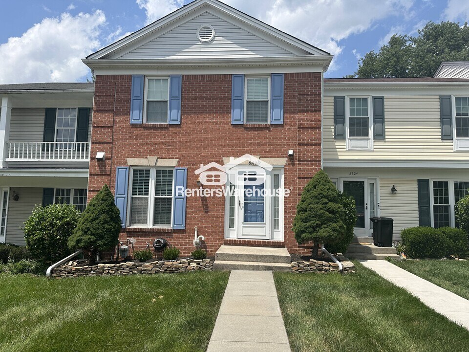 8622 Tower Bridge Way in Timonium, MD - Building Photo