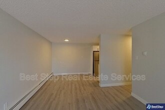 10837-10117 117 St NW in Edmonton, AB - Building Photo - Building Photo
