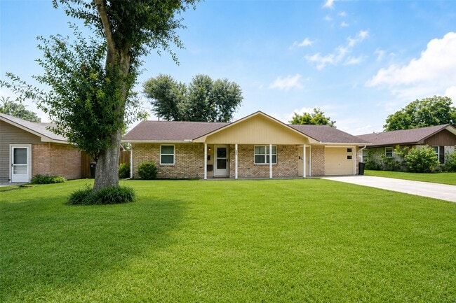 9531 Weatherwood Dr