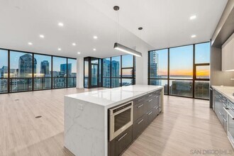 1440 Columbia St, Unit 2304 in San Diego, CA - Building Photo - Building Photo