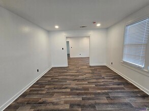 2145 N 38th St in Baton Rouge, LA - Building Photo - Building Photo