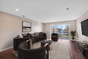 Waters Edge Apartments of Harbortown in Detroit, MI - Building Photo