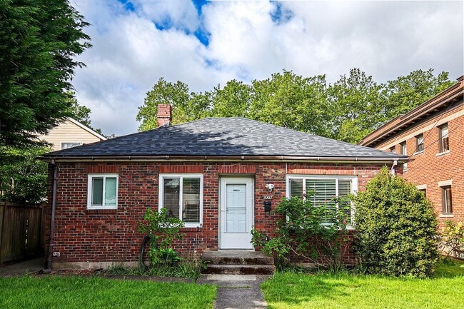 property at 1007 N 1st St