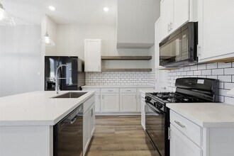 9914 Clark Cyn Ln in Houston, TX - Building Photo - Building Photo