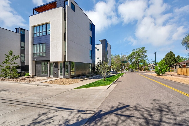 1208 E Asbury Ave in Denver, CO - Building Photo - Building Photo