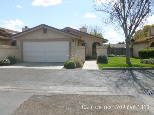 3054 Radford Way in Turlock, CA - Foto de edificio - Building Photo