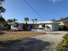 191 Maria Ct in Punta Gorda, FL - Building Photo