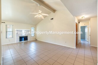 7829 Wooddale Way in Citrus Heights, CA - Building Photo - Building Photo
