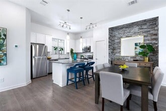 428 Leo Ln in Leander, TX - Building Photo - Building Photo