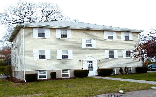 19 Elmwood in Quincy, MA - Building Photo