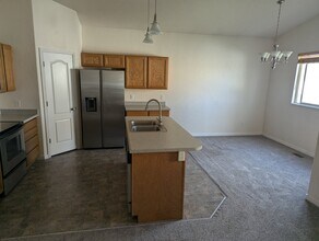 6992 W 8090 S in West Jordan, UT - Building Photo - Building Photo