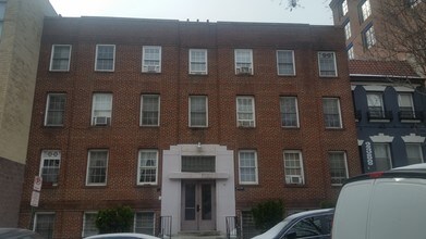 Multi unit in Washington, DC - Building Photo - Building Photo