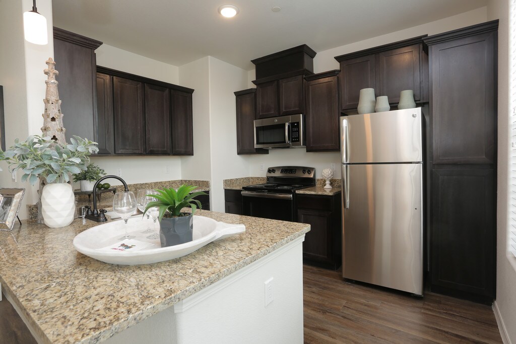 Las Mansiones at Cimarron Apartments in El Paso, TX