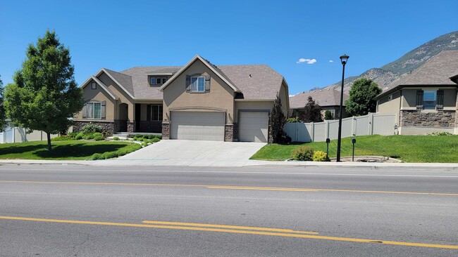 property at 193 E 1100 N