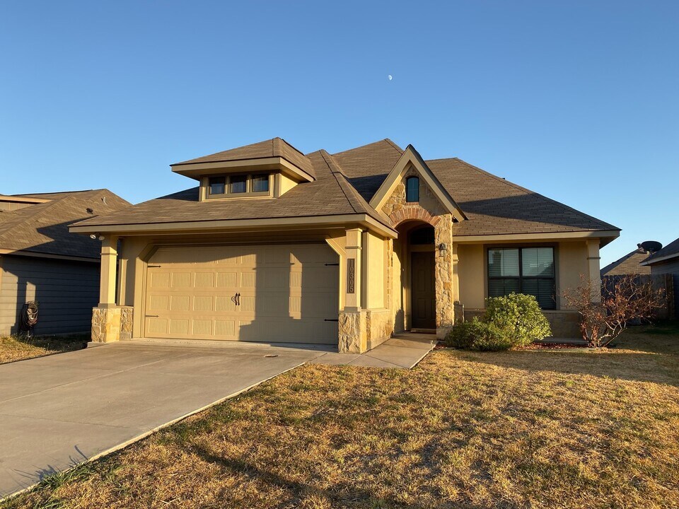 10305 Condor Loop in Waco, TX - Building Photo