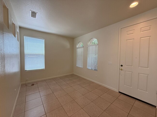 9675 Iris Meadow Way in Elk Grove, CA - Building Photo - Building Photo