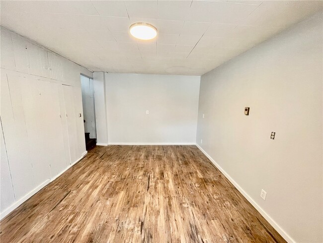 property at 113 W Main St