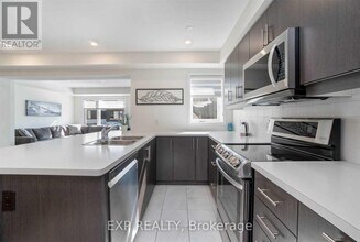 1125-1125 Leger Wy in Milton, ON - Building Photo - Building Photo