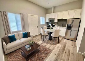 Sweet Spot Alert! Cozy 1 Bed in the Heart ... in Los Angeles, CA - Building Photo