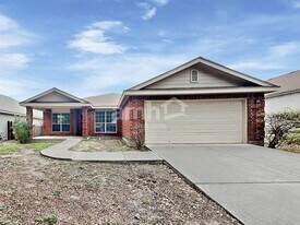 232 Rock Springs Dr in New Braunfels, TX - Building Photo