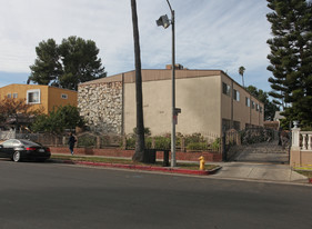 1543 Winona Blvd Apartments