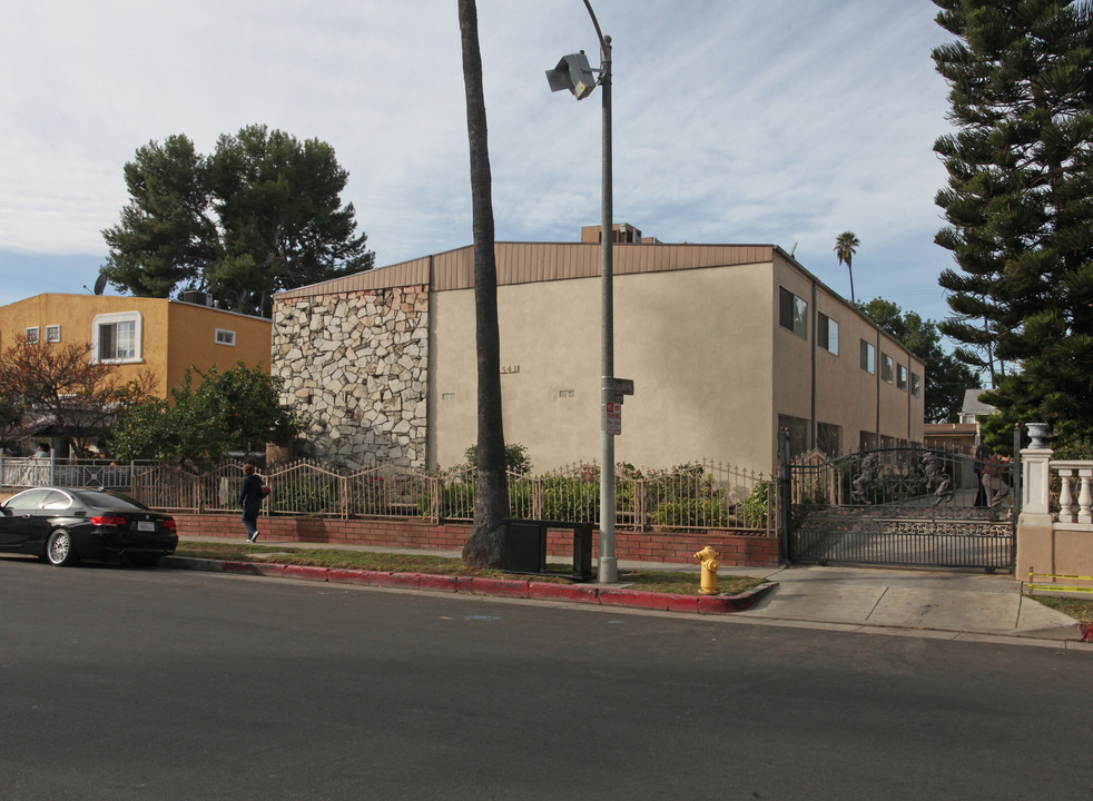 1543 Winona Blvd in Los Angeles, CA - Building Photo