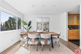 1121 N Olive Dr in West Hollywood, CA - Building Photo - Building Photo