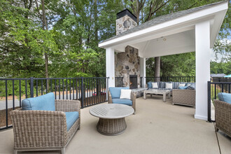 Woodland Creek Apartments in Durham, NC - Foto de edificio - Building Photo