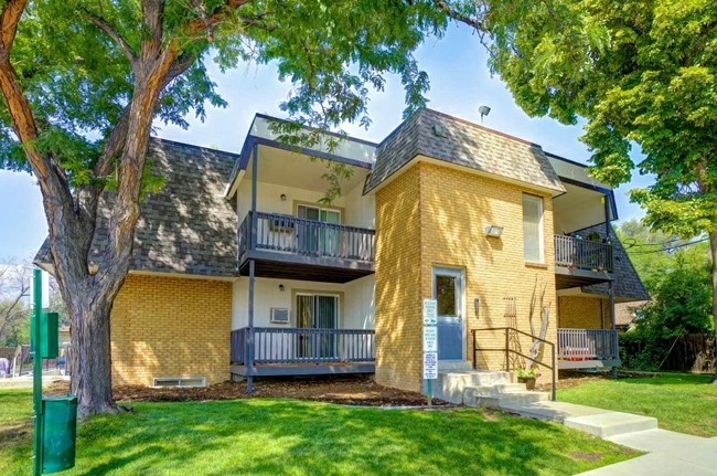 Zephyr Apartments in Denver, CO - Building Photo - Primary Photo