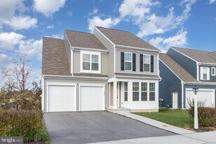 1726 Bradley Dr in Harrisburg, PA - Building Photo