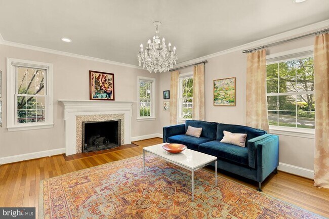 7208 Delfield St in Chevy Chase, MD - Building Photo - Building Photo