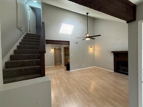 8102 Dowling Cove in Austin, TX - Building Photo - Building Photo