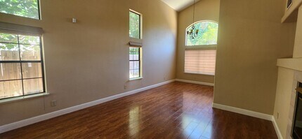 5128 Lady Di Way in Elk Grove, CA - Building Photo - Building Photo