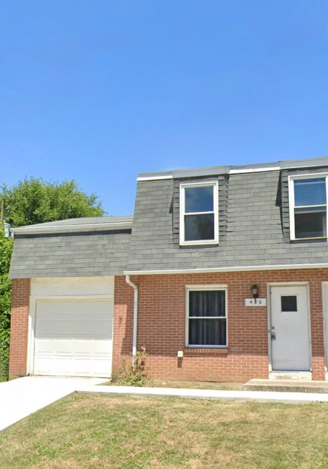 property at 480 Melissa Ct
