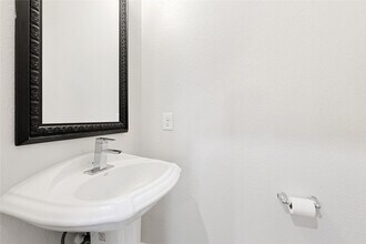 5166 Oasis Park Ln in Houston, TX - Building Photo - Building Photo