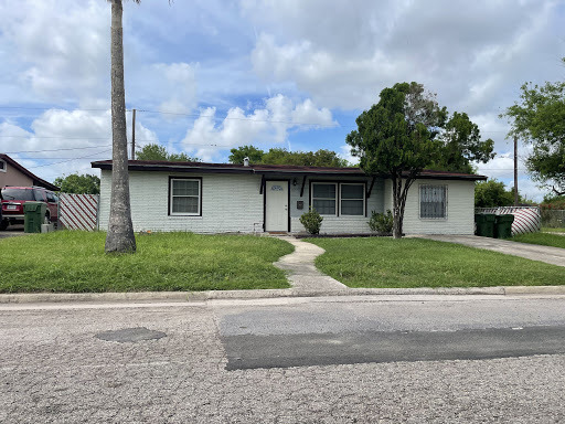 property at 1604 Yale Ave