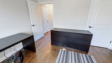 38 Babcock St, Unit 3 in Brookline, MA - Foto de edificio - Building Photo