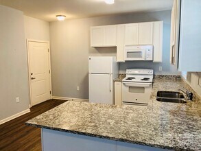 17905 Delmas Dr in Cornelius, NC - Building Photo - Building Photo