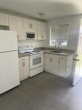 645 NW 64th St in Miami, FL - Building Photo - Building Photo