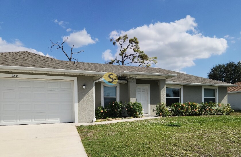 2835 NW 23rd Ave in Cape Coral, FL - Building Photo