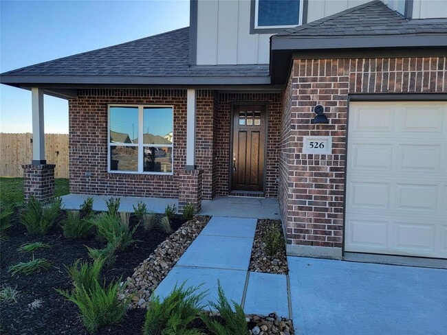 526 Buckhorn St in Sealy, TX - Building Photo - Building Photo