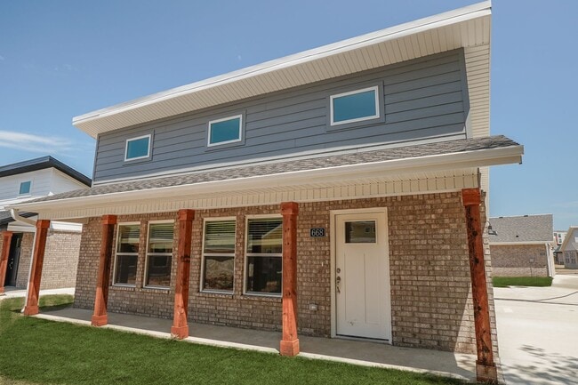 property at 568 N Littleleaf Ter
