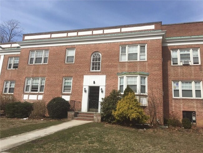 property at 5 Laurel St